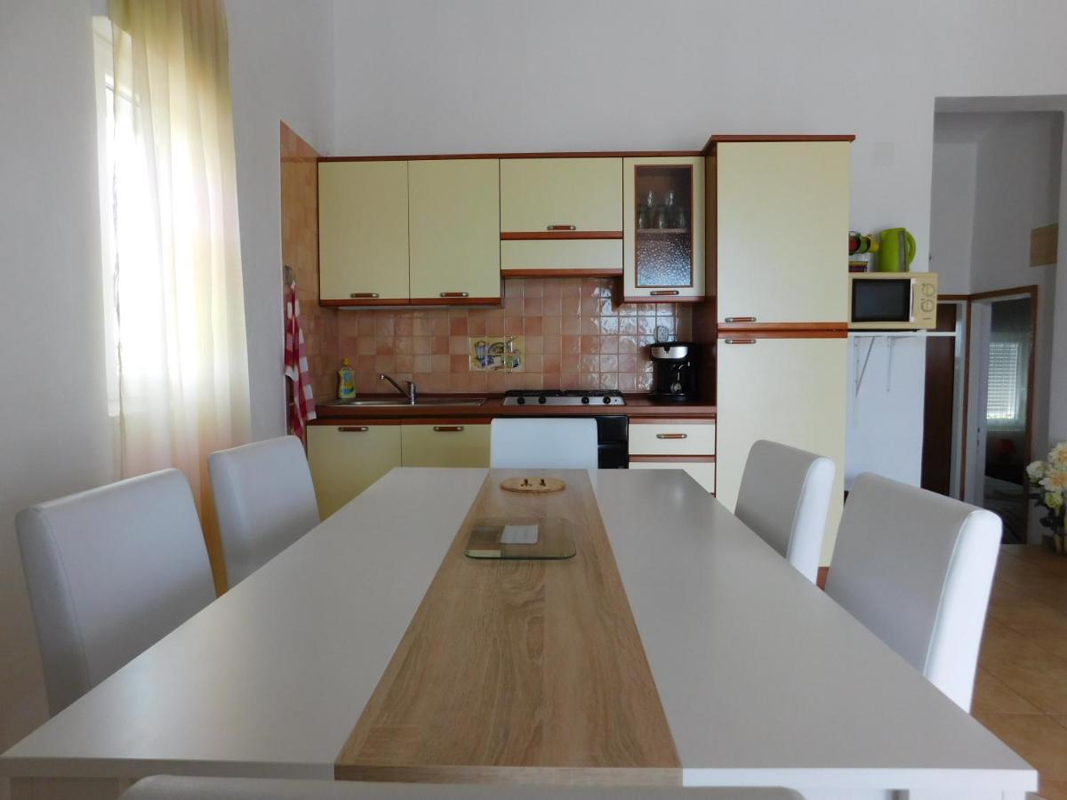 Apartmani Ruza Košljun エクステリア 写真