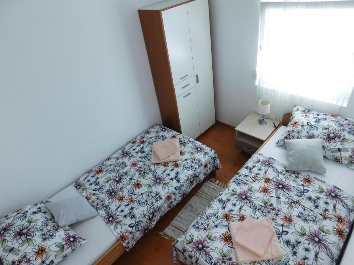 Apartmani Ruza Košljun エクステリア 写真